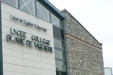 Quel avenir pour le lycée saint-pourcinois ?