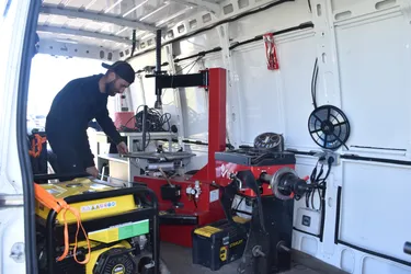 Sylvain Da Silva crée un concept innovant de garage mécanique ambulant dans le Cantal