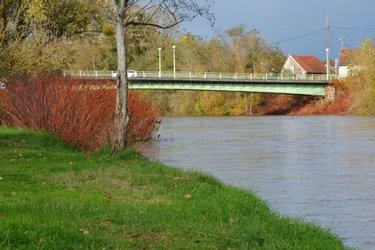 Pas de débordement de la rivière Allier ce dimanche matin à Saint-Yorre (Allier)