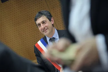 Pierre Mathonier, élu maire d'Aurillac