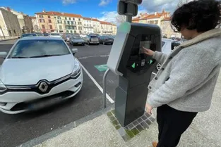 Le réseau de bornes publiques de recharge électrique tisse sa toile en Haute-Loire
