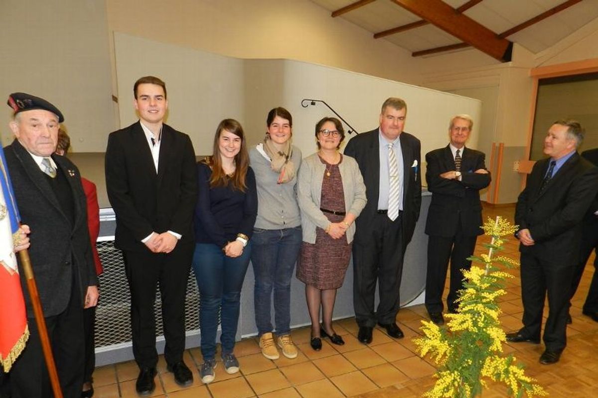 MEHUN SUR YEVRE. L’Ordre du Mérite à William Raimbault - Le Berry ...