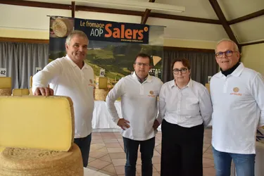 Les meilleurs fromages salers primés à Vézac (Cantal)