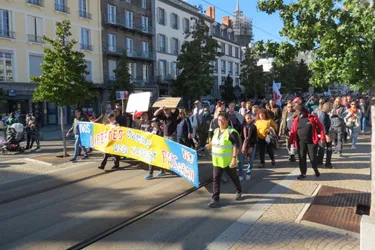 Pass sanitaire : près de 600 manifestants mobilisés à Clermont-Ferrand