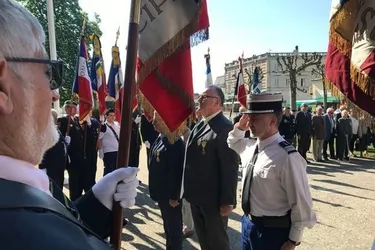 Les médaillés militaires se recueillent au square Leclerc