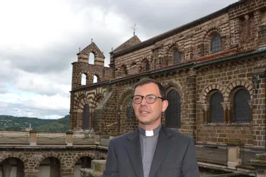 La nomination du recteur de la cathédrale du Puy-en-Velay a été rendue officielle hier à midi