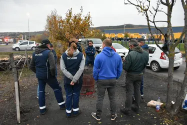 Les salariés de chez Dachser à Combronde (Puy-de-Dôme) suspendent leur grève et vont reprendre le travail