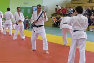 Le judo-club s’adresse aussi aux adultes