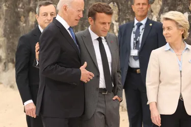 Crise des sous-marins: l'opération "rabibochage" engagée par un coup de fil entre Biden et Macron