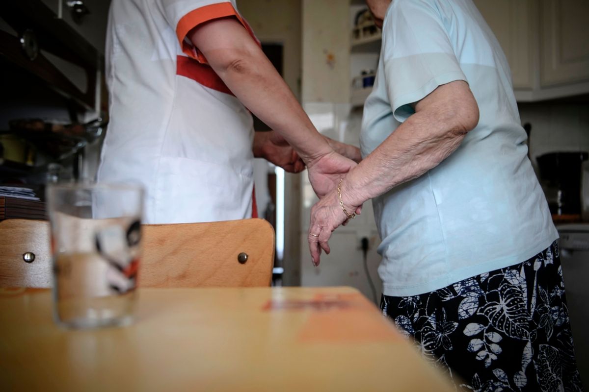 Pourquoi les aides à domicile du Cantal ne transporteront pas les poubelles des seniors à qui elles rendent visite ?