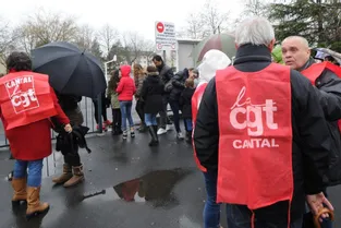 La CGT dénonce la fermeture annoncée d’écoles à Aurillac