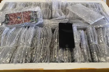 Clermont-Ferrand : les revendeurs d'accessoires contrefaits de téléphones portables condamnés