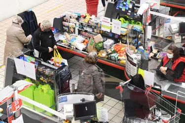 Le casse-tête des courses avant 18 heures : l'exemple d'un hypermarché à Clermont-Ferrand