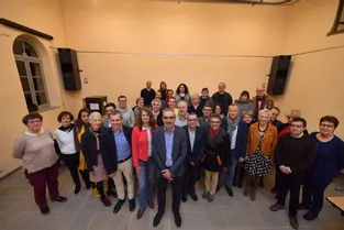 Pascal Perrin, maire sortant socialiste, présente une liste plurielle aux municipales 2020, à Yzeure (Allier)