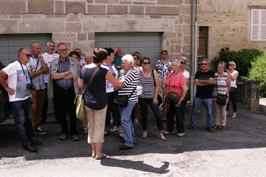 Une trentaine de Cournonnais a participé à la sortie de printemps pour une visite du musée de Sarran
