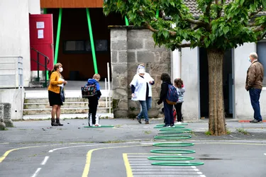 Première journée d'école en mode coronavirus : récit en images à Brive (Corrèze)