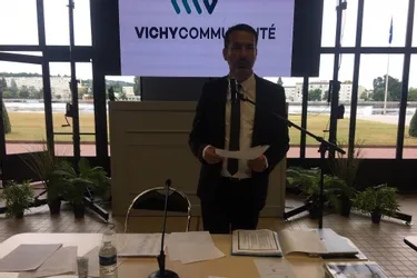 Le maire de Vichy Frédéric Aguilera (LR) réélu président de Vichy Communauté (Allier)