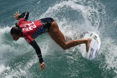 La surfeuse auvergnate Johanne Defay est en grande forme à quelques semaines des Jeux Olympiques de Tokyo (vidéo)