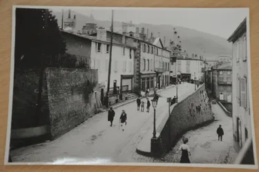 Avant/Après : En images, découvrez comment Thiers (Puy-de-Dôme) s'est métamorphosé au fil des décennies
