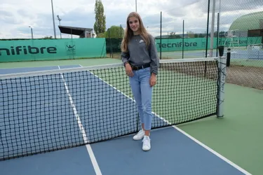 L'Issoirienne Mathilde Gilles mène de front sa réussite à haut niveau dans le tennis et... au collège