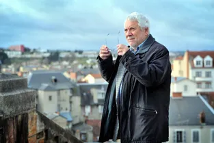 Jean-Pierre Momcilovic met en scène la ville de Montluçon dans ses livres
