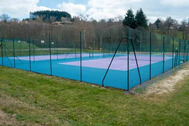 Le Tennis club de Saint-Rémy-sur-Durolle (Puy-de-Dôme) plutôt chanceux
