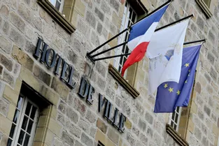 La mairie de Novacelles (Puy-de-Dôme) est fermée au public