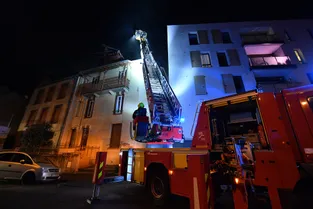 Un appartement détruit par le feu, rue de Vallières, à Clermont-Ferrand