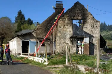Une maison d'habitation détruite par un incendie à Champagnac-la-Prune (Corrèze)