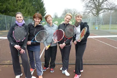 Les féminines du Tennis-Club en finale