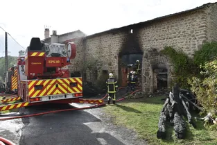 Une grange détruite par un incendie à Fayet-le-château (Puy-de-Dôme), deux personnes transportées à l'hôpital