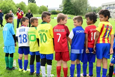 Les footballeurs de Riom livrent leurs regards sur l'équipe de France