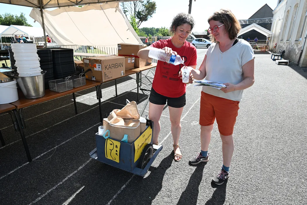 Josefa Raveau 700 kilos de patates à éplucher et une centaine d'andouillettes à ...