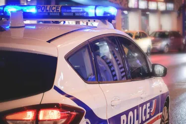 Après le match de football, un jeune de 16 ans mord et frappe des policiers dans le centre-ville de Montluçon (Allier)