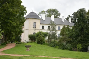 Le château de Charmeil, près de Vichy, reprend vie depuis cet été avec des chambres d’hôtes (Allier)