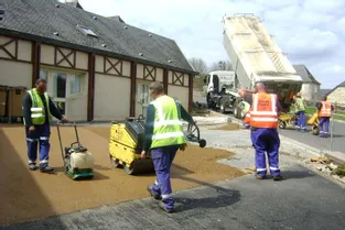 Aménagement du bourg de Saint-Hilaire-Peyroux : reprise des travaux