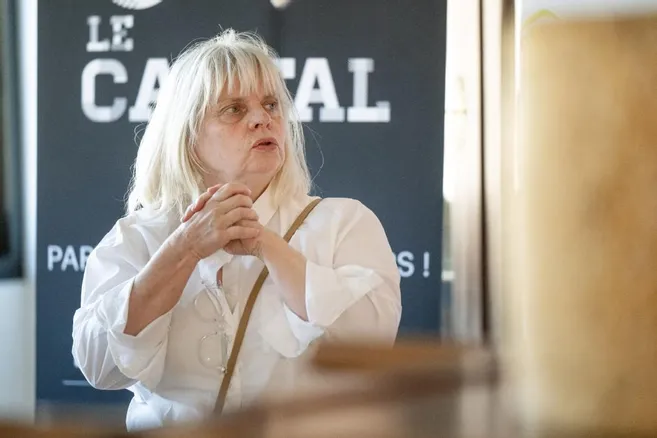 Que faisait Isabelle Nanty dans le Cantal avant son violent accident de la  route ? - La Montagne