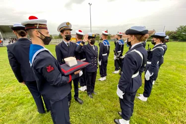 Une quarantaine de jeunes ont reçu leur diplôme de préparation militaire marine à Beaumont (Puy-de-Dôme)