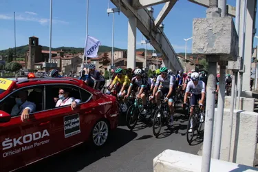 La troisième étape du Critérium du Dauphiné a donné des couleurs à Langeac (Haute-Loire)