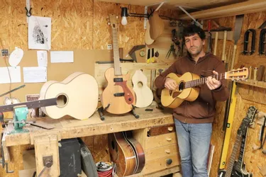 Entre Isère et Normandie, le luthier Vivien Baulu a créé son atelier à Royère-de-Vassivière (Creuse)