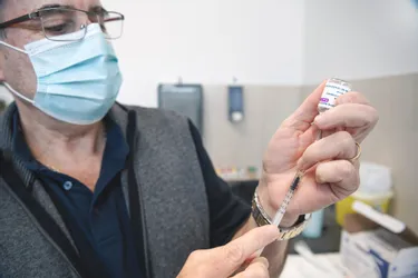 10.000 volontaires de moins pour vacciner : les médecins généralistes s'expliquent