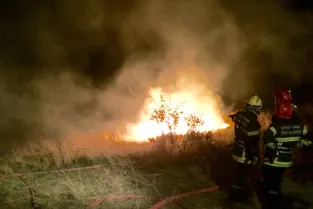 Un incendie parcourt deux hectares de végétation à Aydat (63)