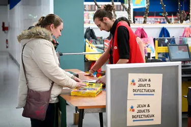 A Clermont-Ferrand, PicWicToys dévoile comment s'organisent les magasins de jouets pour assurer le SAV du Père Noël