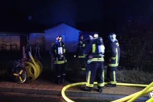 Un pavillon inoccupé détruit par un incendie à Saint-Rémy-en-Rollat (Allier)