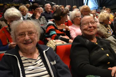 Le CCAS de la Ville a invité les Brivadois de plus de 70 ans à un spectacle