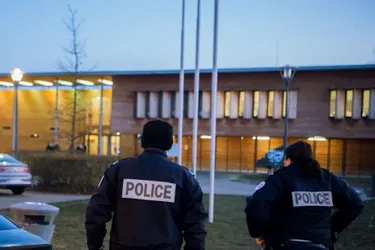 Les nouvelles menaces de mort au lycée Bonté à Riom (Puy-de-Dôme) sèment le trouble mais l'enquête se poursuit