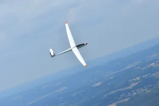 Les pilotes de l'aéro-club d'Issoire-Le Broc volent autrement pendant le confinement