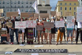 A Clermont-Ferrand, les collectifs féministes disent non au remaniement