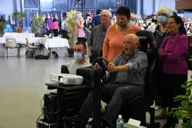 "Un jour, on ne pourra plus conduire" : à Brive, les seniors au volant d'un simulateur