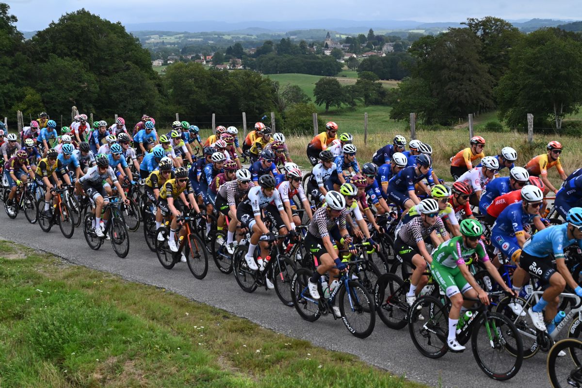 Tour du Limousin 2025 : la première étape arrivera à La Courtine - La ...